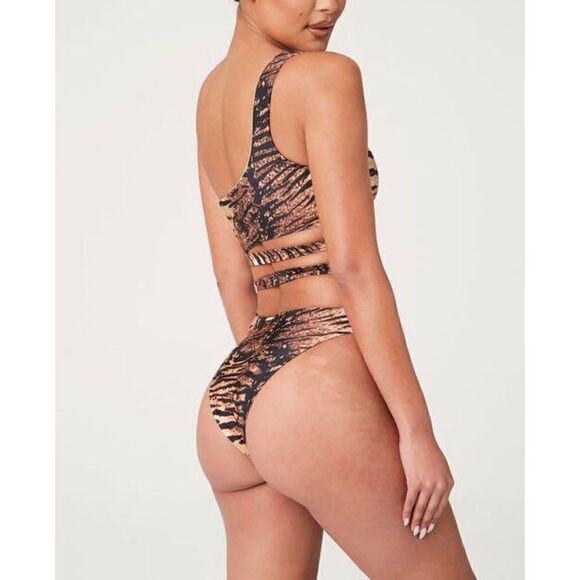 Tigress One Shoulder Cut-Out Buckle Print Monokini - Picture 9 of 9